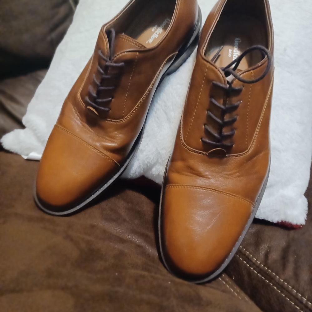 Men's Goodfellow & Co. brown shoes 8.5